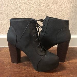 🌸 5 for $50 - H&M Wooden Heel Boots